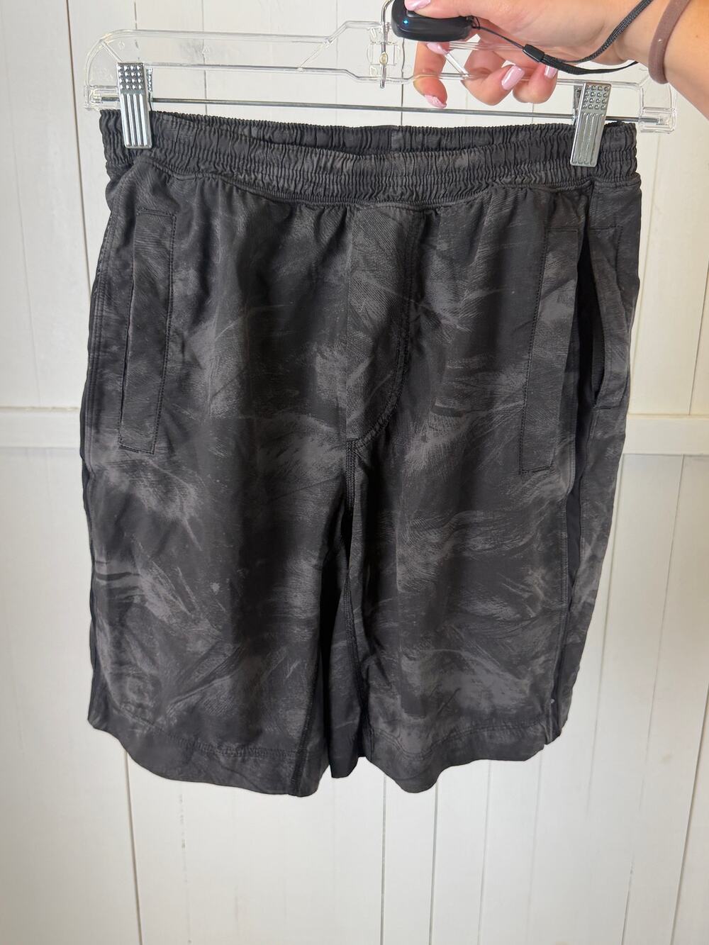 Lululemon Men's Black Gray Athletic Shorts Size S